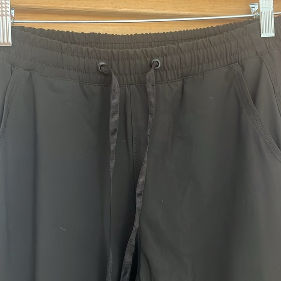 EDDIE BAUER Women’s Rainer Fleece-lined Jogger Pants Black Size 6 - Picture 2 of 10